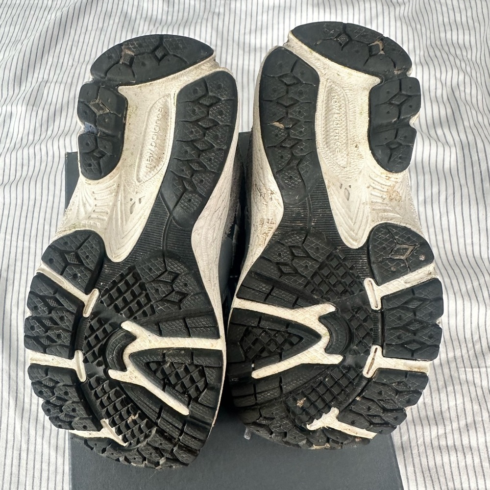 New Balance 2002 - Picture 5 of 6